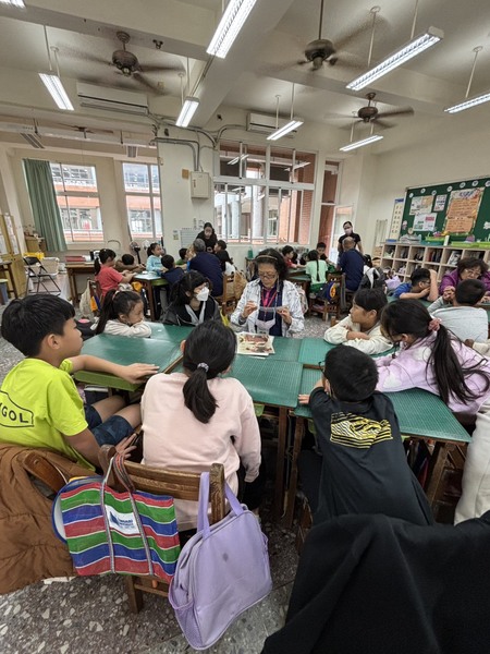 社區長輩走進校園　童年故事活化歷史課程圖片