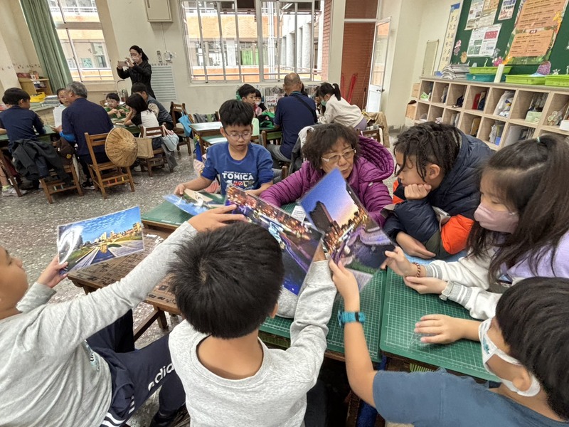 社區長輩走進校園　童年故事活化歷史課程圖片