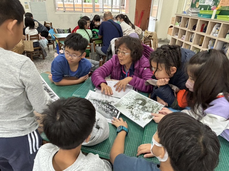 社區長輩走進校園　童年故事活化歷史課程圖片