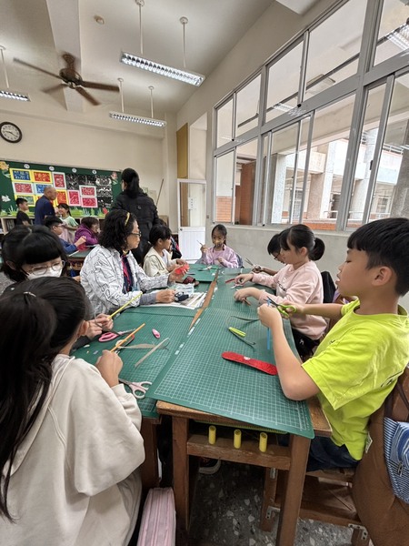 社區長輩走進校園　童年故事活化歷史課程圖片