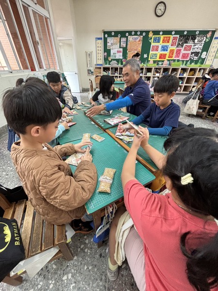 社區長輩走進校園　童年故事活化歷史課程圖片