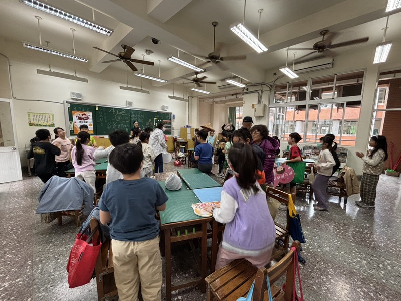 社區長輩走進校園　童年故事活化歷史課程圖片