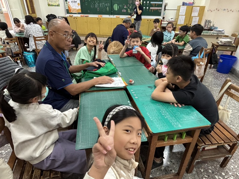 社區長輩走進校園　童年故事活化歷史課程圖片