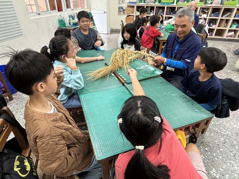 社區長輩走進校園　童年故事活化歷史課程圖片