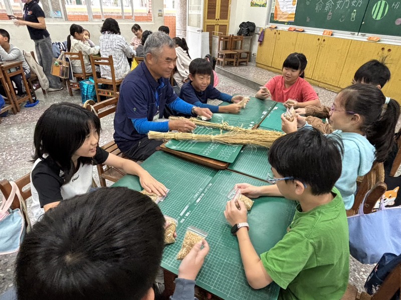 社區長輩走進校園　童年故事活化歷史課程圖片