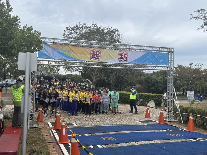 ~~狂賀~~本校611班勇奪臺中市普及化大路跑1.3km國小甲組第2名圖片