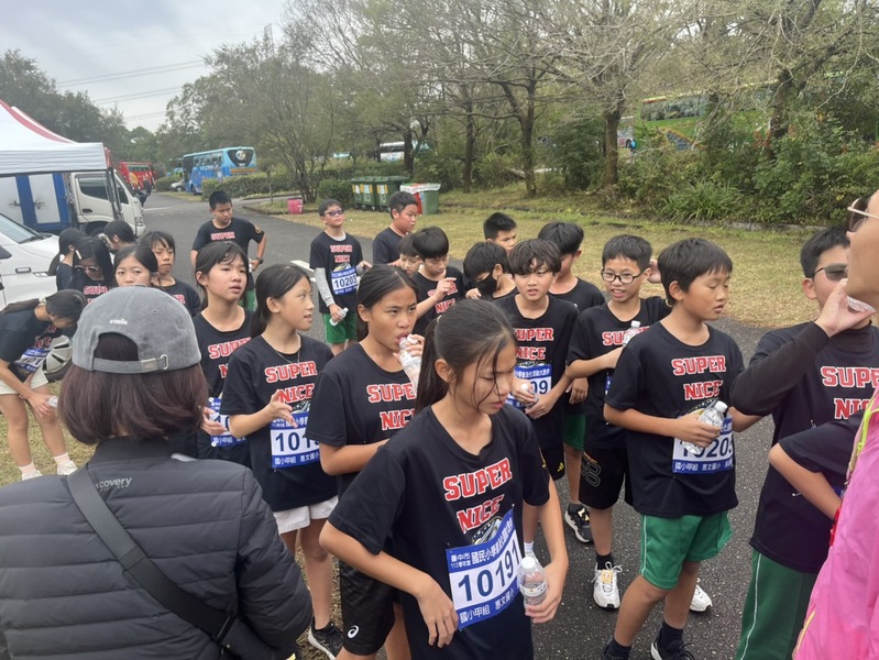 ~~狂賀~~本校611班勇奪臺中市普及化大路跑1.3km國小甲組第2名圖片