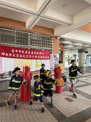 🚨 衝啊！小小打火英雄：臺中市消防局六中隊「消防體驗營」熱血登場！ 🚒圖片
