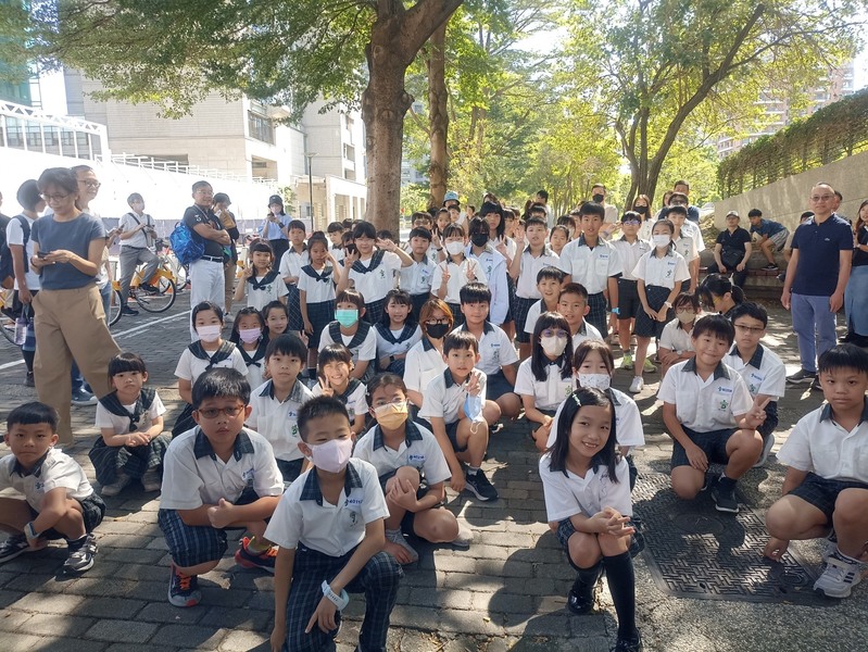 助學傳愛,共創優質教育~~                      獎勵向學,表揚優秀學子圖片