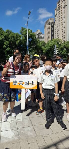 助學傳愛,共創優質教育~~                      獎勵向學,表揚優秀學子圖片