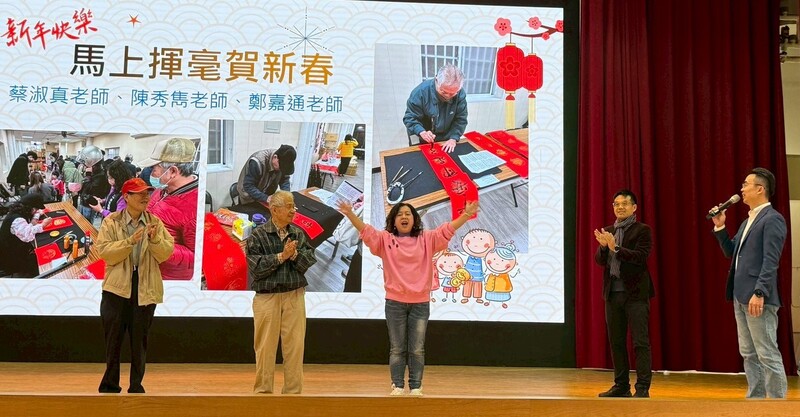 鼓龍舞獅迎春，校園喜迎新年圖片