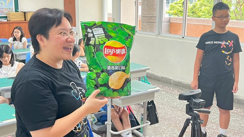 兩校師生跨海話中秋 國際交流共賞中秋文化圖片