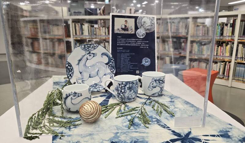 【青花瓷師生創作展】馬到成功的春節祝福系列展圖片