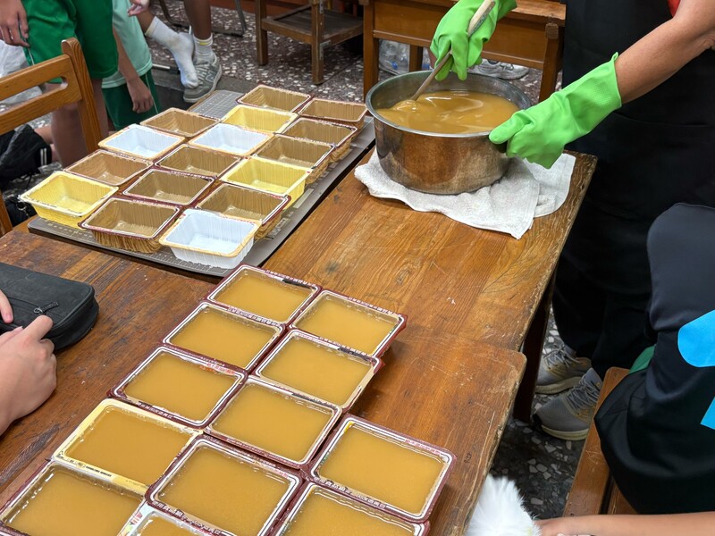 回收利用廚房油 攔油減塑愛地球 強鹼香精樂融融 防蚊香皂為我留圖片