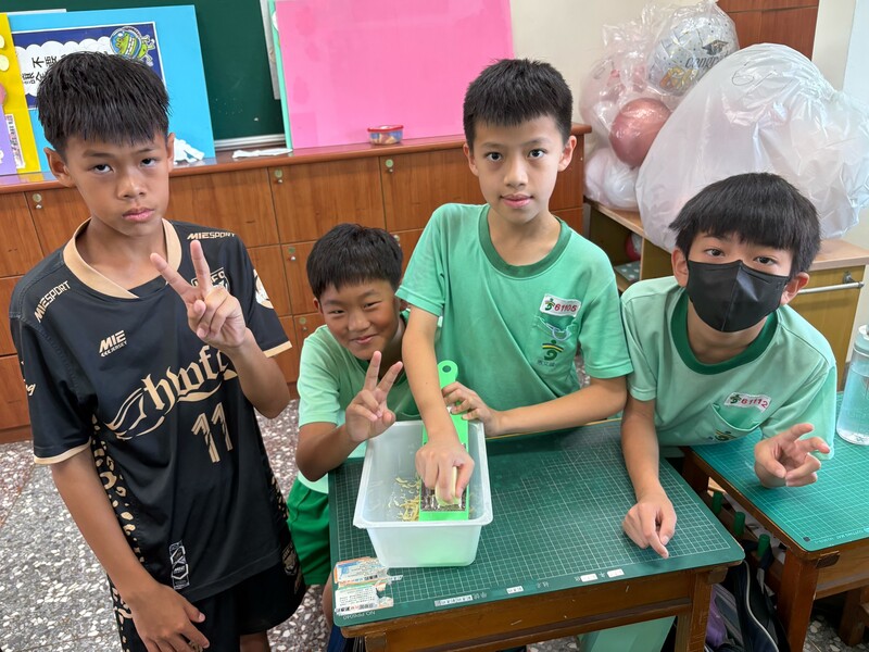 回收利用廚房油 攔油減塑愛地球 強鹼香精樂融融 防蚊香皂為我留圖片