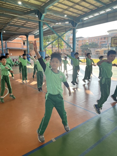 三年級班際健身操圖片