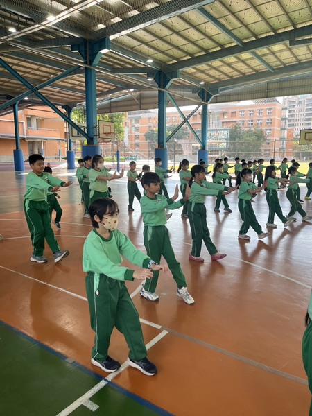 三年級班際健身操圖片