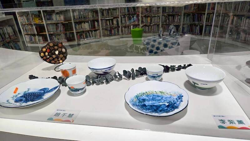 601班青花瓷山水系列師生聯展圖片