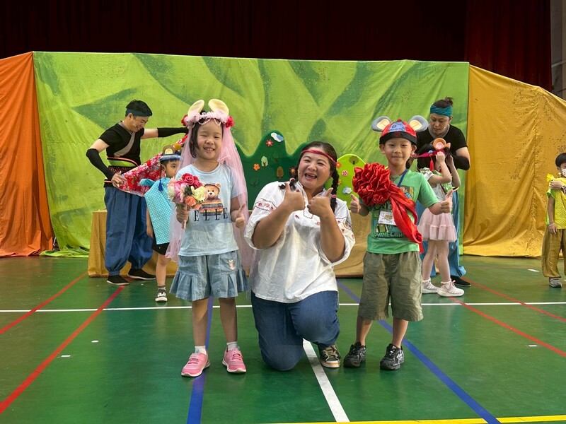 九歌兒童劇團台語故事劇場《鳥鼠仔娶新娘》校園巡演圖片