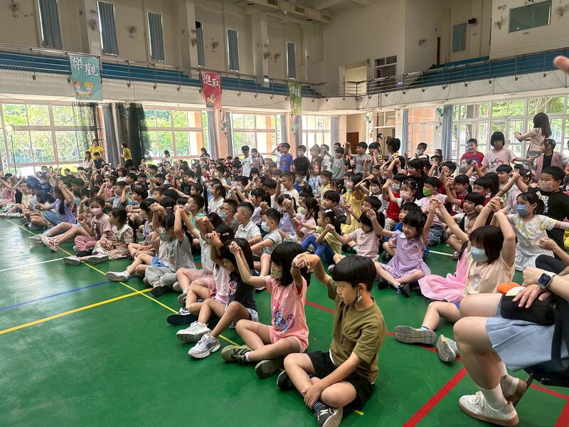 九歌兒童劇團台語故事劇場《鳥鼠仔娶新娘》校園巡演圖片