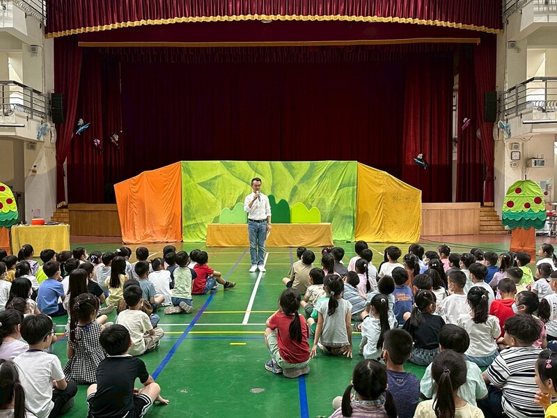 九歌兒童劇團台語故事劇場《鳥鼠仔娶新娘》校園巡演圖片