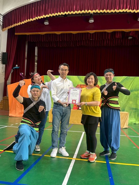 九歌兒童劇團台語故事劇場《鳥鼠仔娶新娘》校園巡演圖片