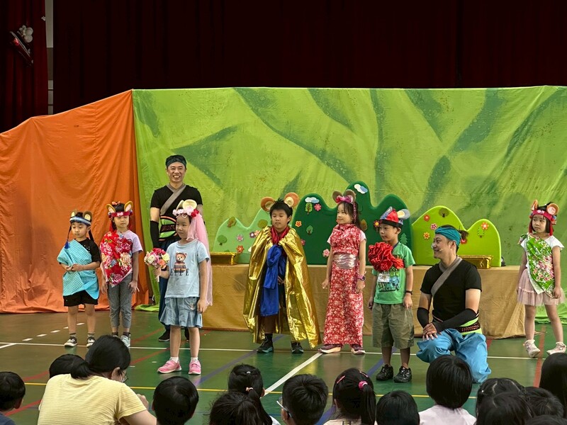 九歌兒童劇團台語故事劇場《鳥鼠仔娶新娘》校園巡演圖片